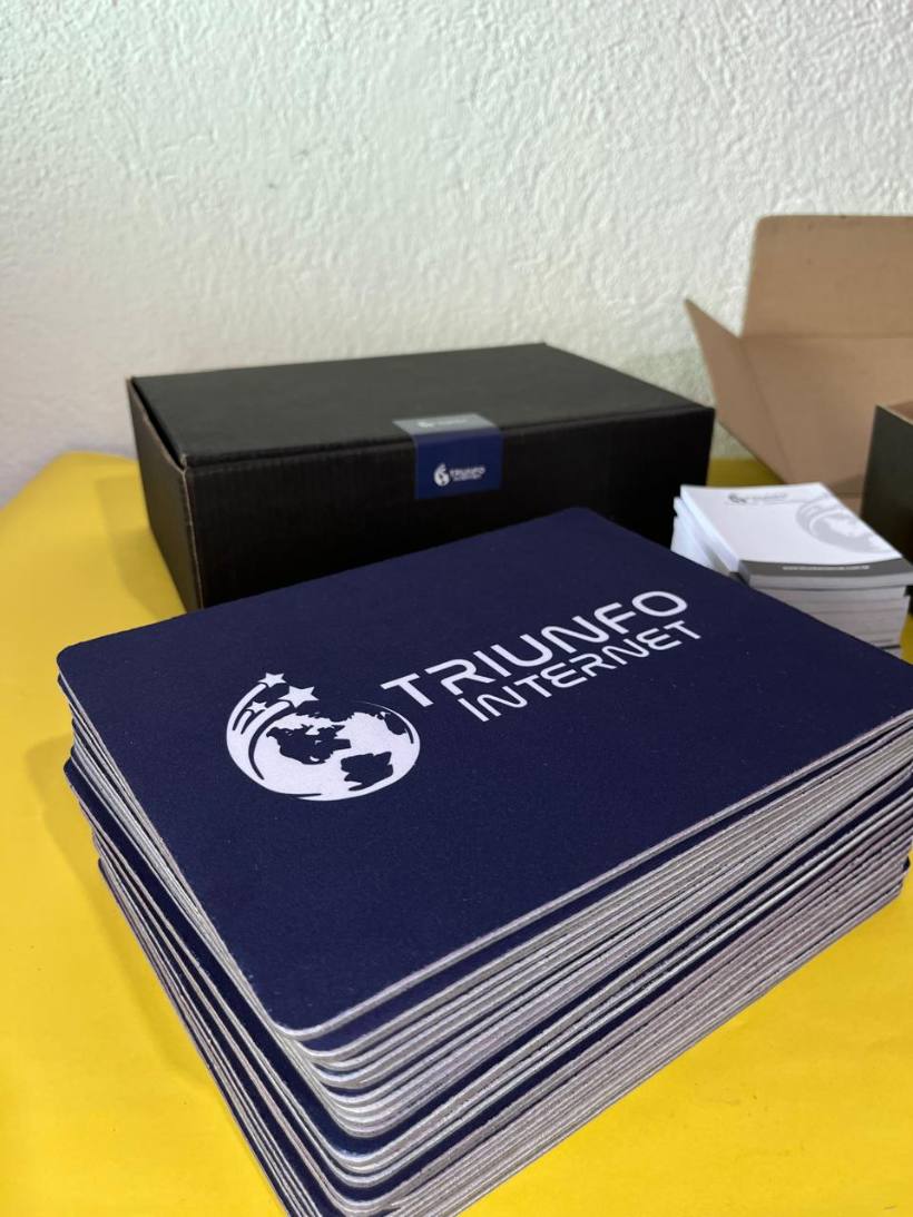 Material personalizado entregue pela MZ Impressões